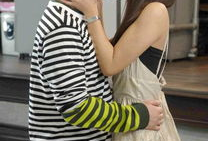 美女亲嘴视频,美女亲密互动，画面唯美令人陶醉